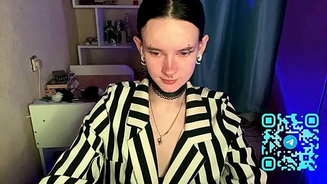 MabelDefina online show from April 12, 11:02 am