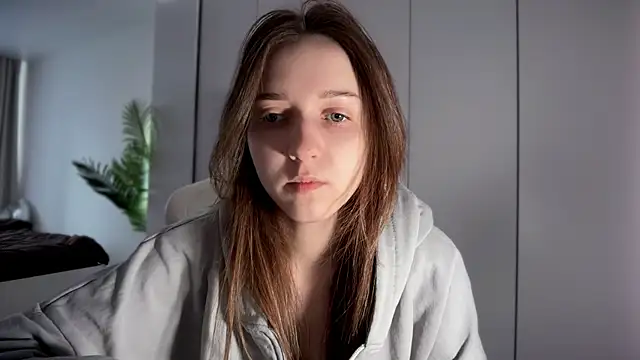 monnymoonn online show from March 14, 8:04 am