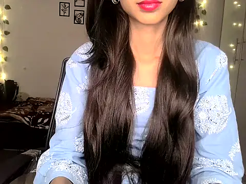 SIKSHA SINGH online show from April 5, 6:07 pm