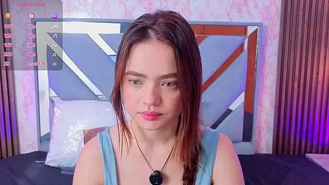 LittleeSara18 online show from May 29, 11:30 am