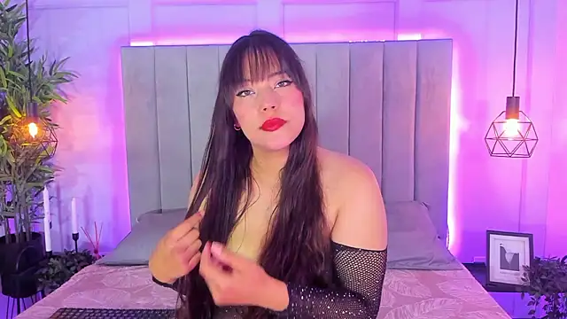 MaddieEvans online show from March 1, 2:28 pm