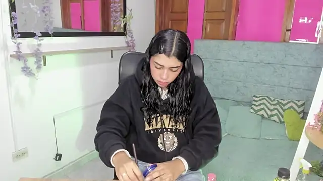 Aysha winxs online show from May 29, 3:37 am