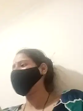 Vandana122 online show from March 27, 4:19 pm