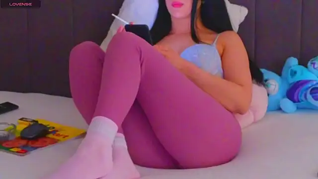 LauraDelightX online show from March 16, 8:18 am