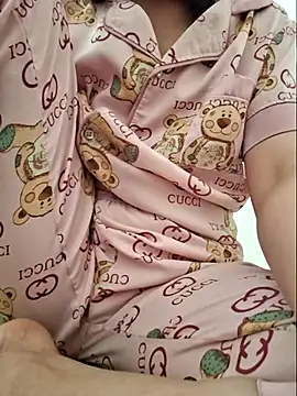 kieuqueen92 online show from February 23, 6:14 am