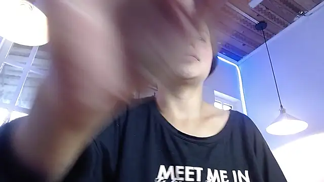 milk chloe  online show from March 14, 1:56 pm