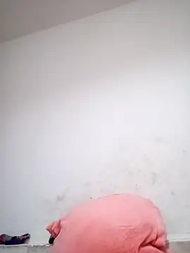 sandy 11  online show from April 11, 6:30 am