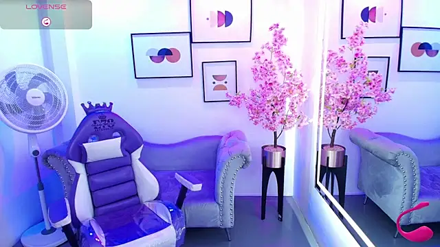 Chloe meoww online show from July 21, 11:44 am