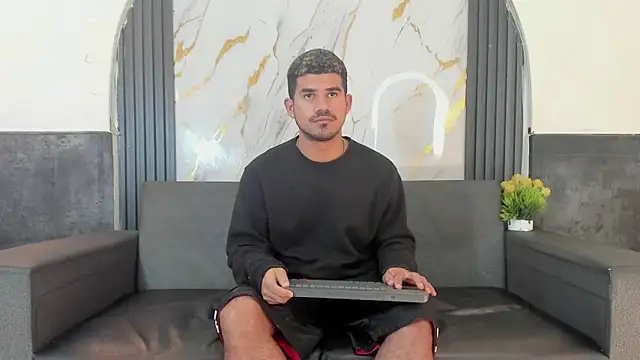 Latins on fire online show from April 11, 11:25 am