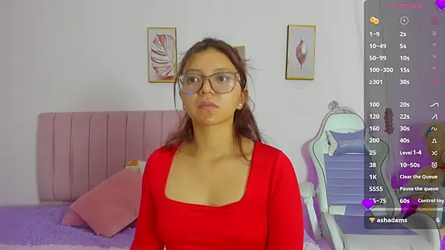 Zoow bluussh online show from April 4, 1:43 pm