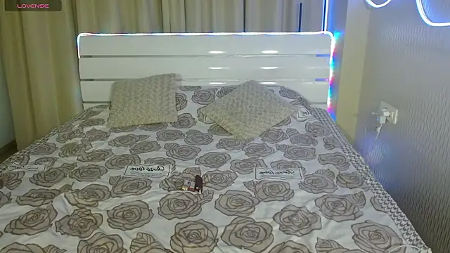 kitttyblush online show from February 27, 10:53 pm