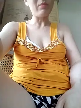 lris-Beauty77 online show from May 1, 11:41 pm