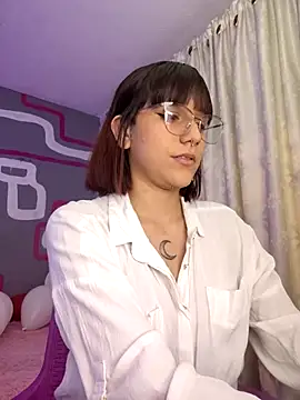 ElowenVirelle online show from March 2, 3:50 am