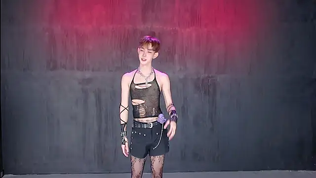 Queen-Vibe online show from March 6, 6:14 pm