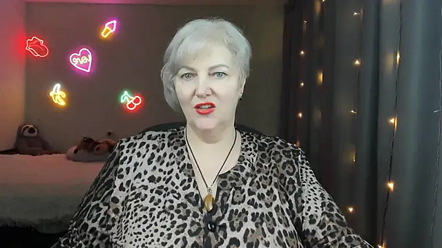 Mary-Leee online show from April 9, 6:52 am