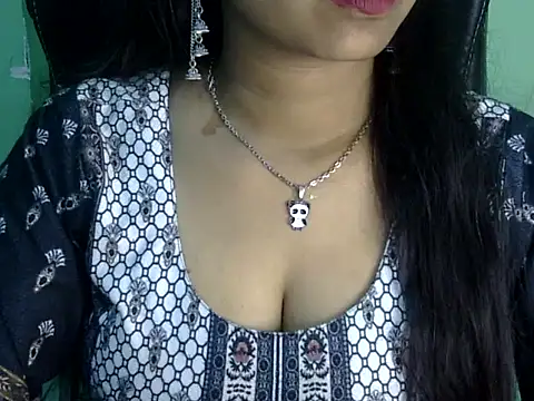 cute momo love online show from March 15, 5:20 am