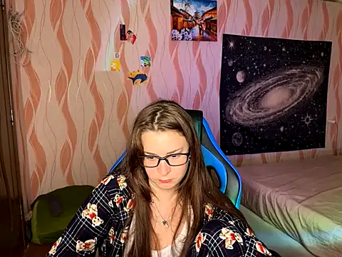 HotEmilia online show from May 7, 8:56 pm