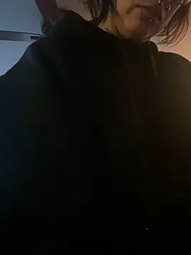 nightmar3doll online show from April 20, 2:20 pm