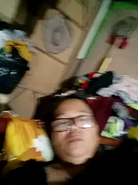 Flowerblossom123 online show from April 25, 9:45 pm