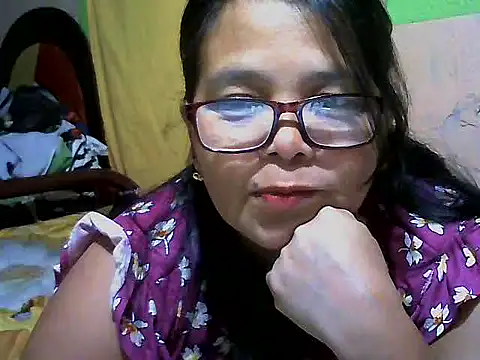 Flowerblossom123 online show from March 17, 2:21 pm