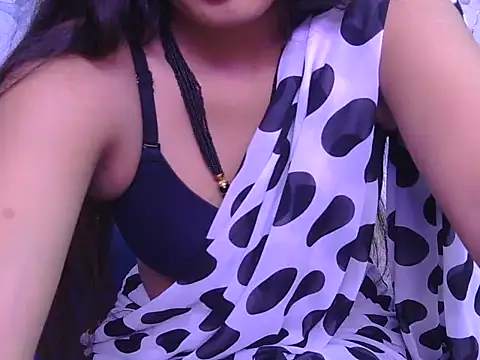 Aayesha-queen online show from March 6, 5:24 am