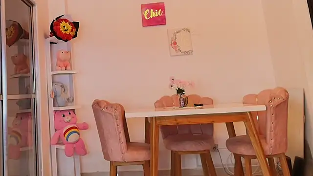 CamilaVelour online show from April 17, 4:58 am