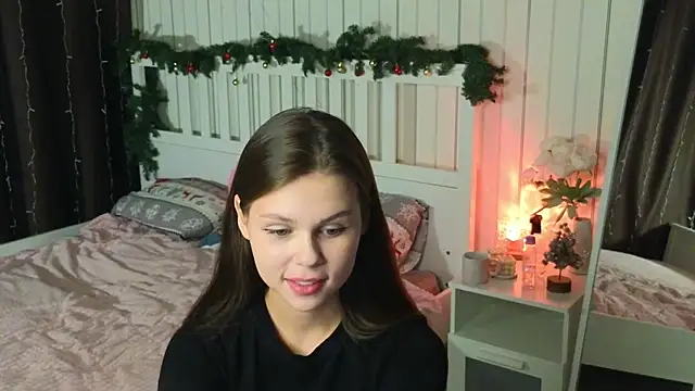 EarthaLevra online show from February 28, 7:24 pm