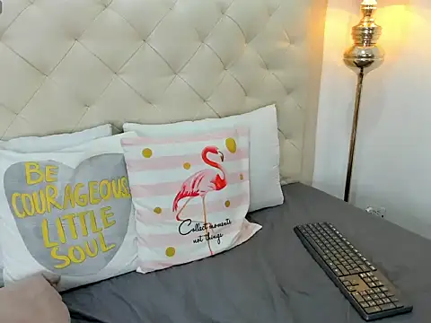 nina joyce online show from March 12, 8:11 pm