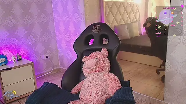 Cloee tay1 online show from April 10, 3:51 pm