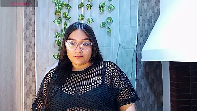 anyela donecm online show from April 13, 7:25 pm