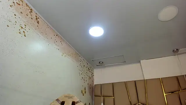 Meredith Huntt online show from March 26, 11:23 am