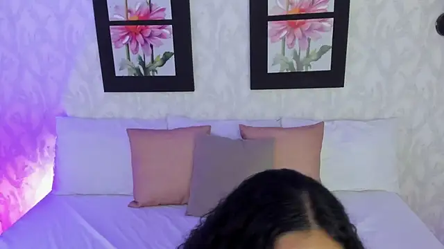 ElizabethBelle online show from March 19, 8:46 pm