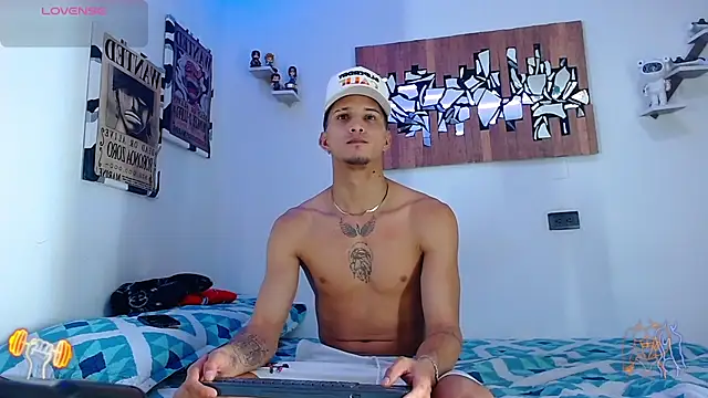 AdamsDvi online show from March 4, 2:01 pm