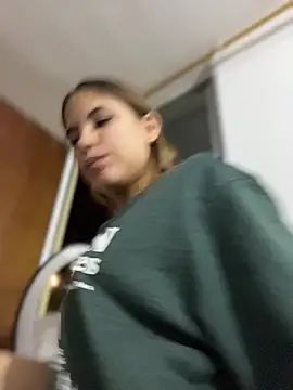 MiluRossee online show from March 22, 5:24 am