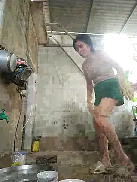 Ivy Trix2 online show from April 6, 6:03 am