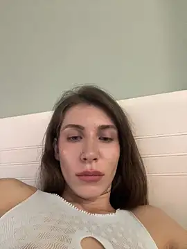 SofieLund online show from April 7, 6:21 pm