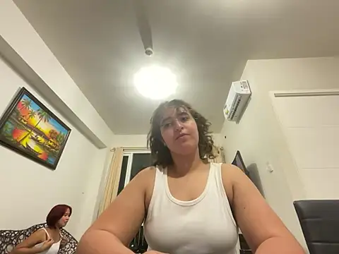 yassiestar online show from March 24, 4:23 pm