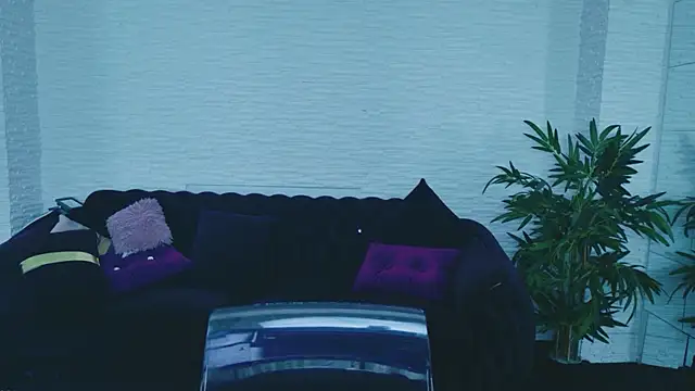 LannaSkyy online show from April 4, 8:18 pm