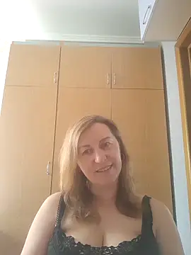 ChristinaYork online show from April 6, 1:34 pm