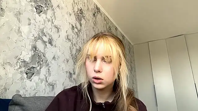 ShariLappas online show from March 16, 1:04 pm