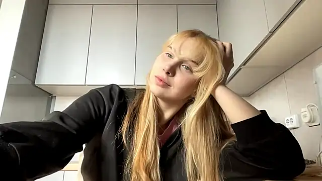 ShariLappas online show from March 7, 12:23 pm