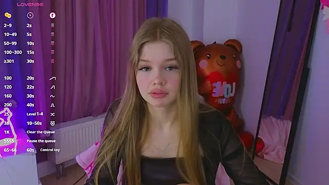 belrinaa online show from March 18, 10:15 pm