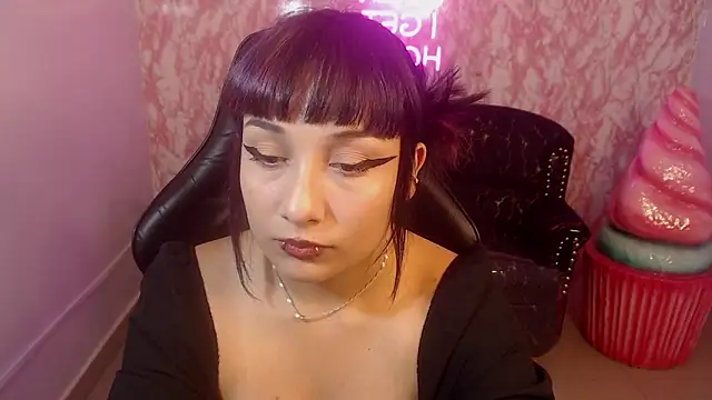 chloe s ch online show from March 2, 7:53 pm