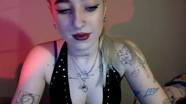 EmmyWet online show from April 15, 7:36 pm