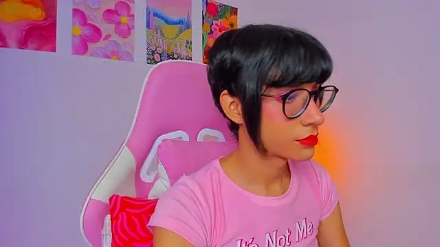 Madeline 21 online show from April 12, 12:19 pm