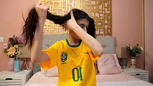 SweettLunaa online show from March 19, 10:03 pm