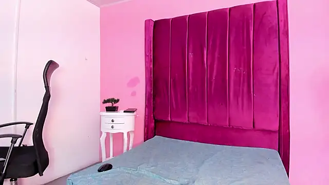 nicoypipeking online show from March 18, 4:06 am