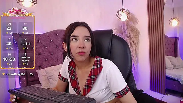 Amara Davis1 online show from March 6, 7:36 am