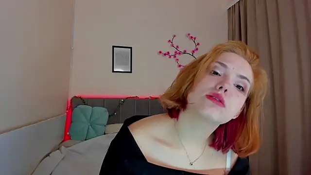 DellaRows online show from March 30, 12:16 pm