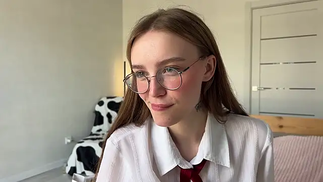 Lolatatee online show from March 25, 5:33 am